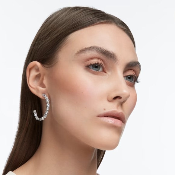 Deluxe Crystal Tennis Mixed Cut Hoop Earrings - Picture 3 of 4